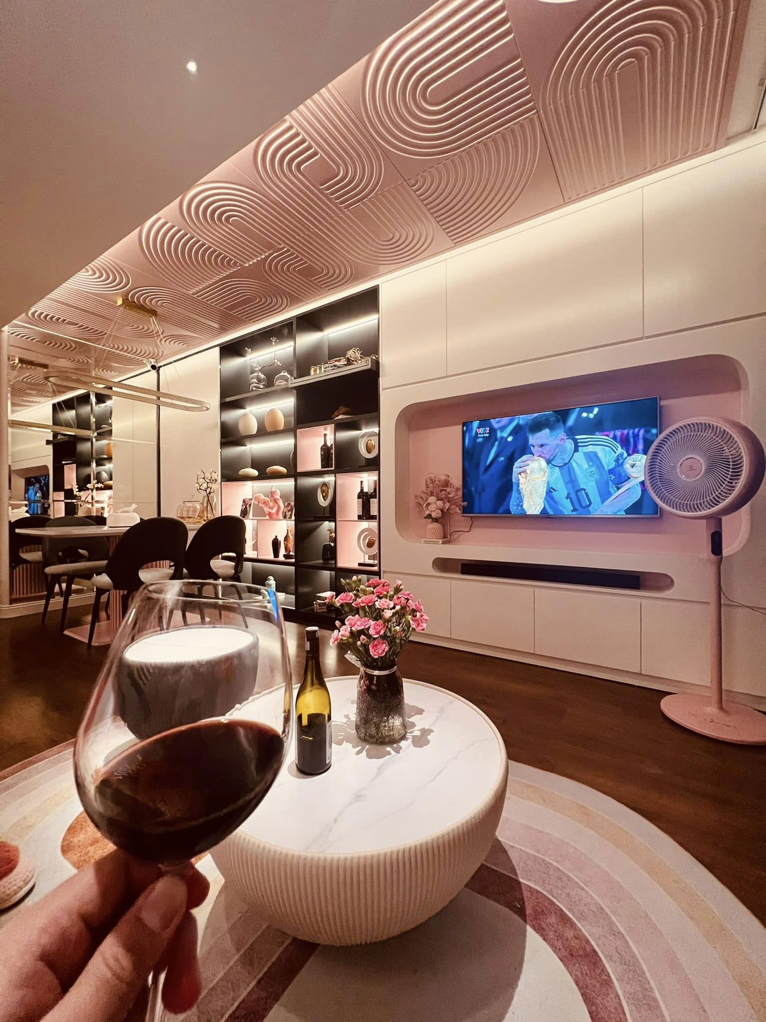 Đốn tim không gian sống siêu đẹp cho người yêu thích màu hồng, góc nào cũng khéo léo mà không lo sến-5