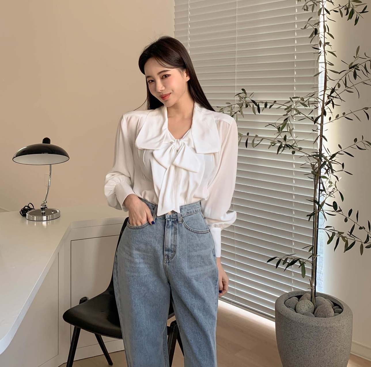 10 công thức diện quần jeans chuẩn thanh lịch cho nàng công sở-8