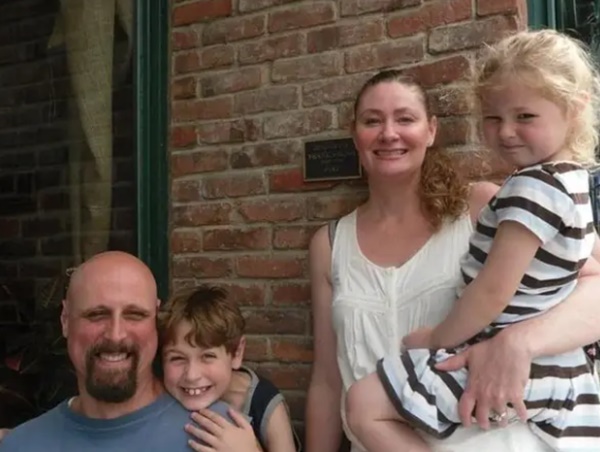 Biết mình mắc bệnh nan y, người đàn ông tìm chồng mới cho vợ-1