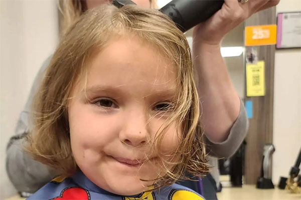 Bé 6 tuổi ở Mỹ phải khâu 1.000 mũi vì bị chó pitbull tấn công-1