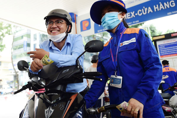 Giá xăng ngày mai có thể tiếp tục giảm-1
