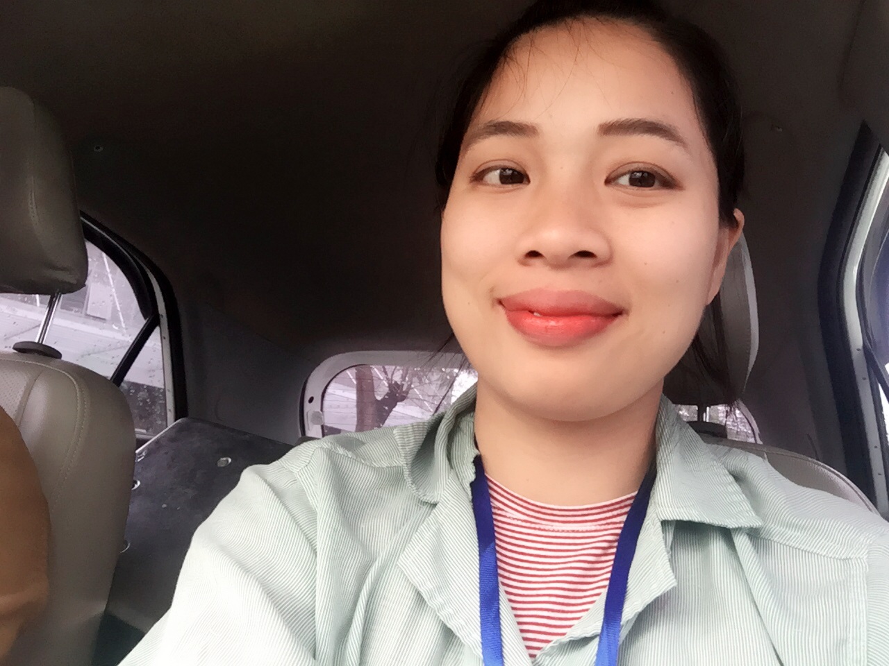 Chuyện về người phụ nữ ở Hà Nội hai lần chụp ảnh thờ cho chính mình-1