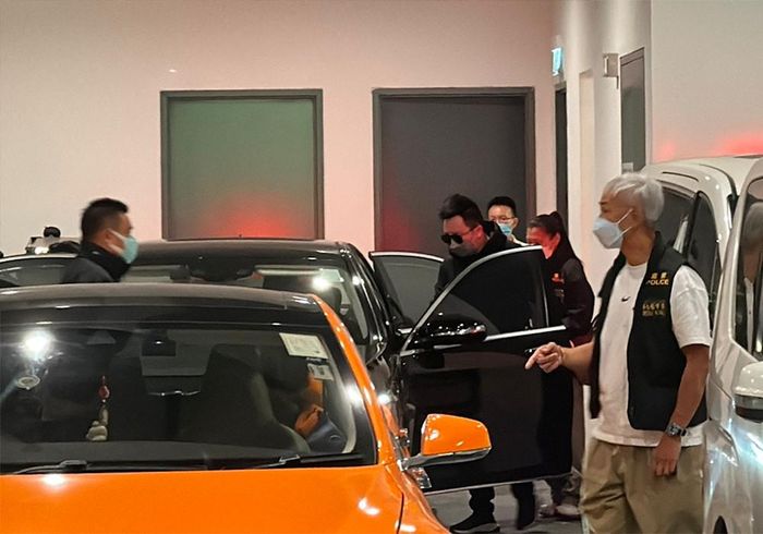 Bố mẹ Thái Thiên Phượng suy sụp, òa khóc khi nhận diện thi thể con gái-1