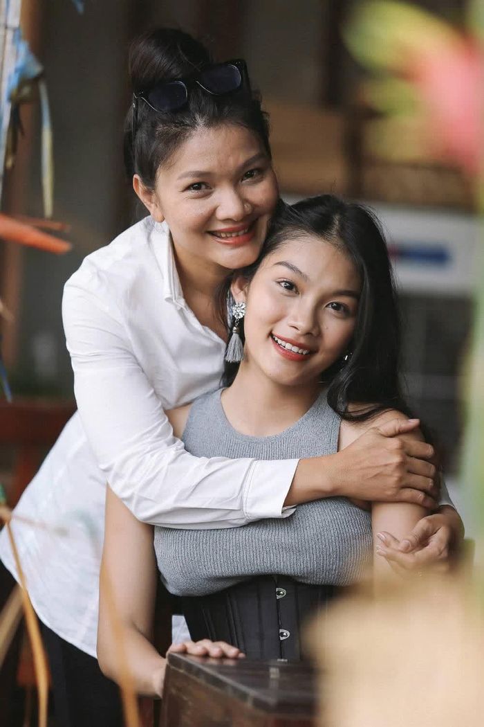 Cuộc sống bình yên của nữ hoàng cảnh nóng Kiều Trinh trong nhà vườn rộng 5.000m2 sau nhiều sóng gió-5