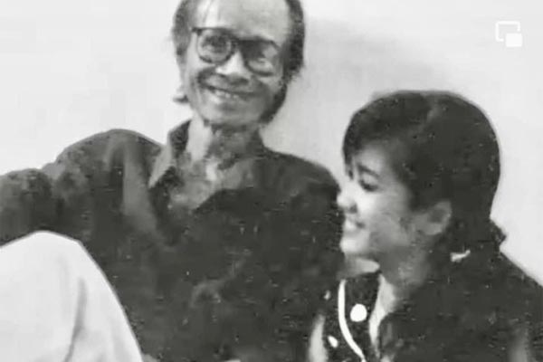 Phút xúc động của Hồng Nhung trong ngày giỗ nhạc sĩ Trịnh Công Sơn-6