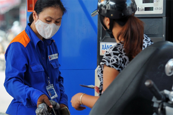 Giá xăng sắp tăng hay giảm?-2