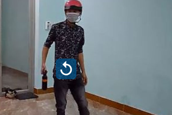 Clip: Cô gái bị nam thanh niên móc trộm điện thoại nhanh như chớp-1