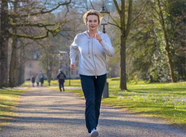 Thói quen chạy hàng ngày ảnh hưởng gì đến cơ thể bạn sau 50 tuổi?-1