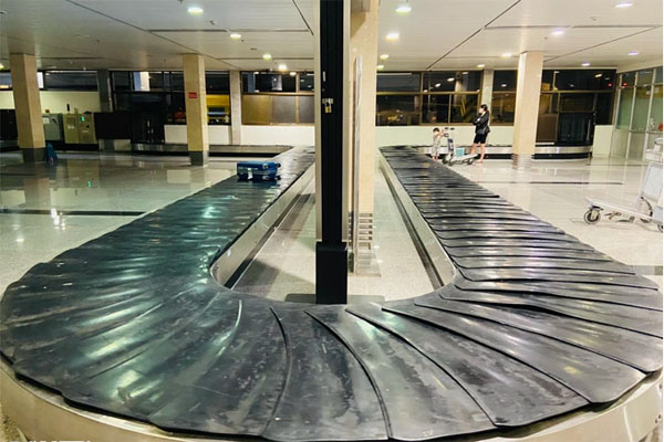 Khách mất hành lý ở sân bay Nội Bài, hãng đề xuất đền 120.000 đồng/kg-1