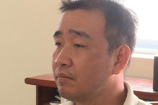 Vừa ra tù 2 tuần, người đàn ông lại đi cướp điện thoại