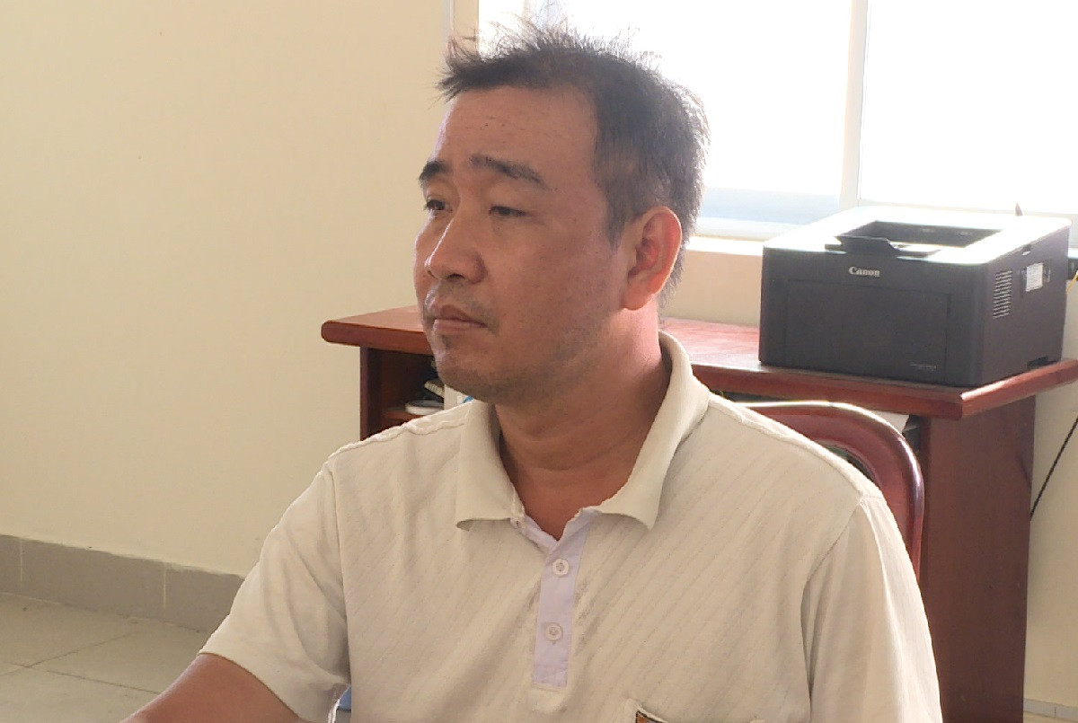 Vừa ra tù 2 tuần, người đàn ông lại đi cướp điện thoại-1