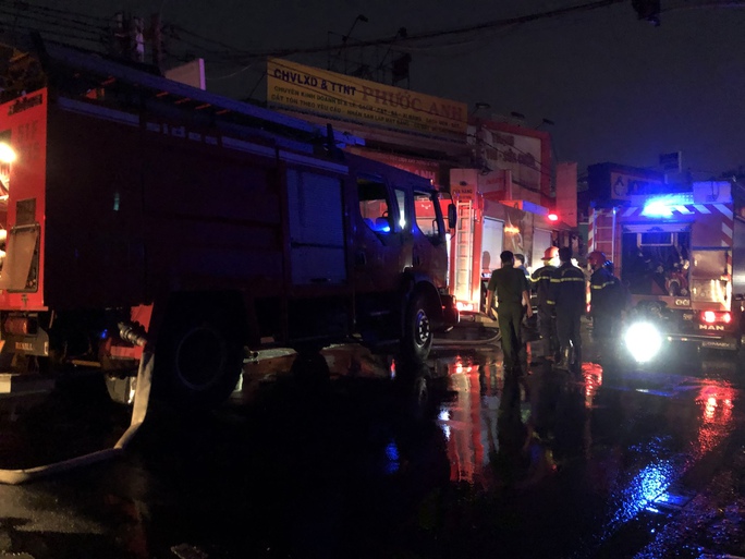 CLIP: Cháy lớn ở nhà dân tại TP Thủ Đức-2