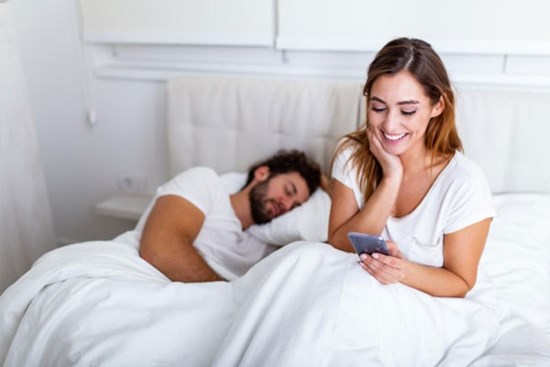 Nam giới ở độ tuổi 70 có xu hướng ngoại tình mạnh nhất, biết nguyên nhân mới bất ngờ