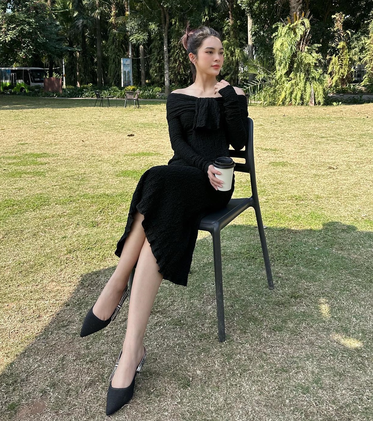 10 cách diện váy dáng dài xinh tươi của mỹ nhân Việt-4