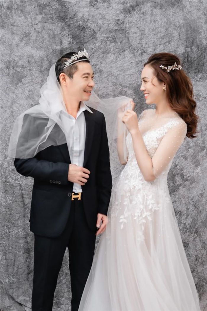 Vợ NSND Công Lý: Tôi xin nếu ai từng quen biết, đừng chà đạp gia đình tôi-2