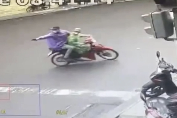 Tây Ninh: Bắn nhiều phát súng vào người tình của mẹ nuôi-2