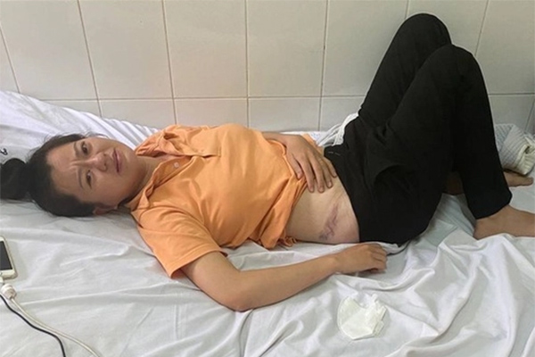 Cháy dữ dội trong khuôn viên miếu Bà Thiên Hậu-3