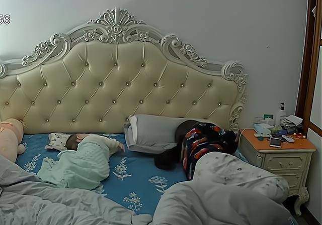 Bật camera xem mẹ chồng chăm cháu ở nhà thế nào, tôi tức giận kể với chồng chẳng có bà nội nào như thế-5