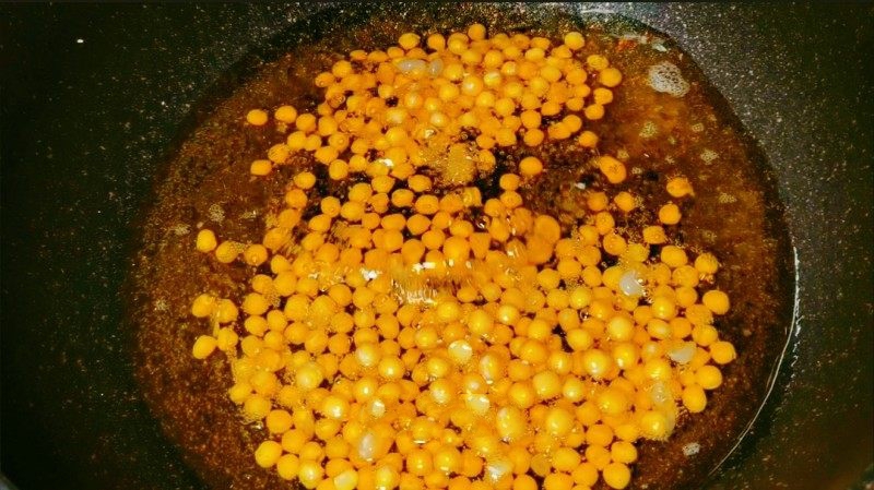 Món ăn vặt thơm giòn cực ngon mà giúp da mịn màng, tóc chắc khỏe: Chị em phải làm ngay thôi!-3