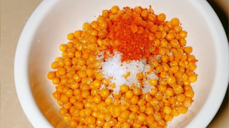 Món ăn vặt thơm giòn cực ngon mà giúp da mịn màng, tóc chắc khỏe: Chị em phải làm ngay thôi!-5