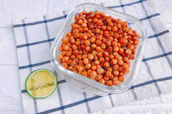 Món ăn vặt thơm giòn cực ngon mà giúp da mịn màng, tóc chắc khỏe: Chị em phải làm ngay thôi!