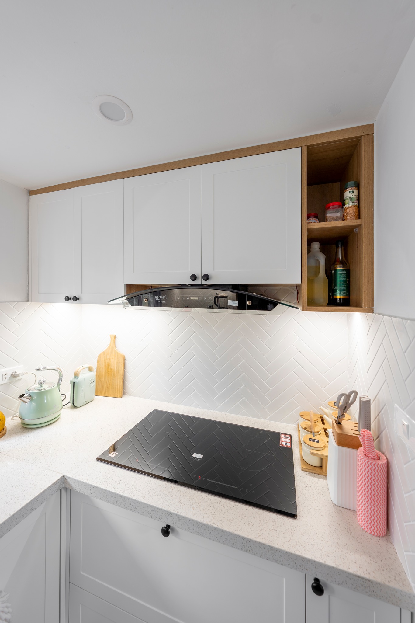 Hô biến căn tập thể cũ kỹ thành tổ ấm siêu đáng yêu, đẹp dịu dàng và ấm áp đến bất ngờ-16