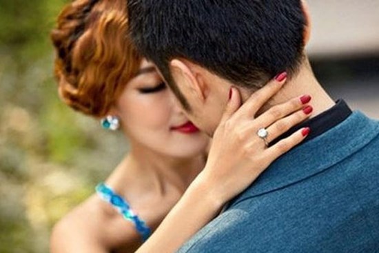 Lần đầu tiên về nhà chồng sắp cưới và bí mật kinh hoàng vô tình được phát hiện ở góc cuối khu vườn