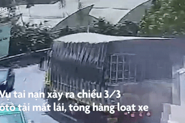 Hiện trường tai nạn liên hoàn trên đèo Mimosa