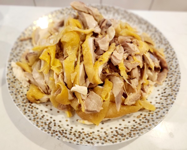 Bà xã Mạnh&nbsp;Trường chăm con nhỏ vẫn tự nấu bún thang ngon hết nước chấm, bật mí cả công thức chuẩn-8