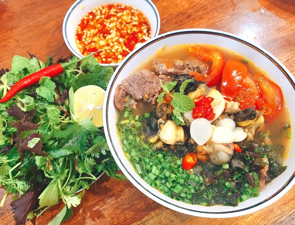 Bà xã Mạnh Trường chăm con nhỏ vẫn tự nấu bún thang ngon hết nước chấm, bật mí cả công thức chuẩn-15