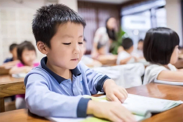 Con yếu kém đến đâu cũng có thể phát triển nếu áp dụng 4 mẹo này – Cha mẹ tham khảo để giúp con!-1