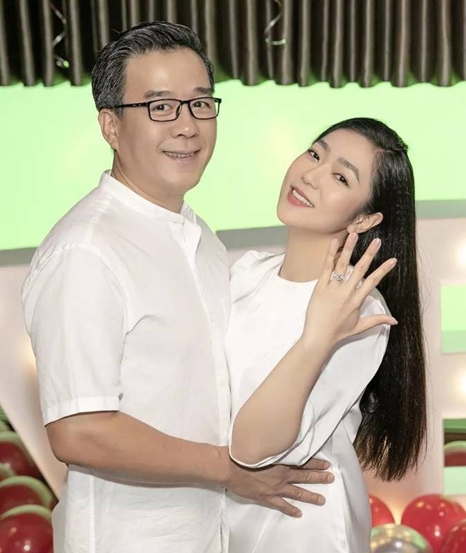 Sau 1 năm kết hôn ồn ào, cuộc sống của Vua cá Koi ra sao?-3