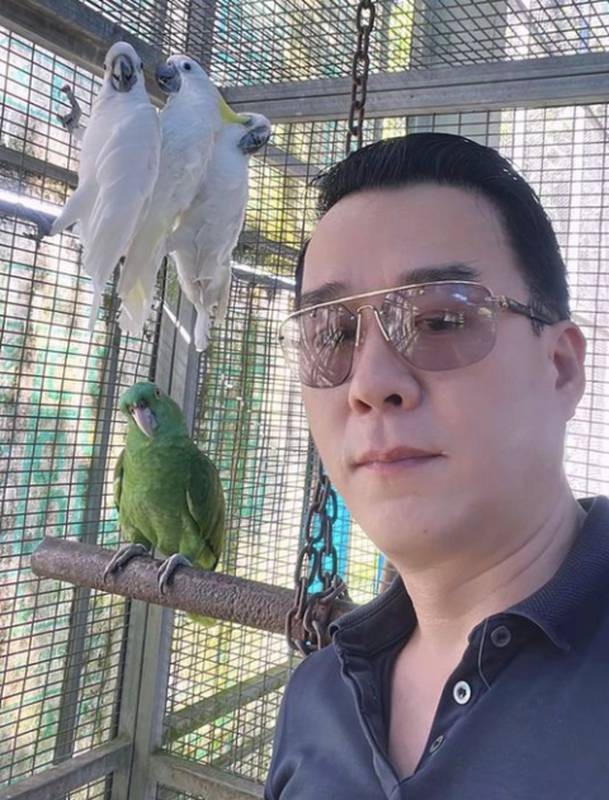 Sau 1 năm kết hôn ồn ào, cuộc sống của Vua cá Koi ra sao?-6