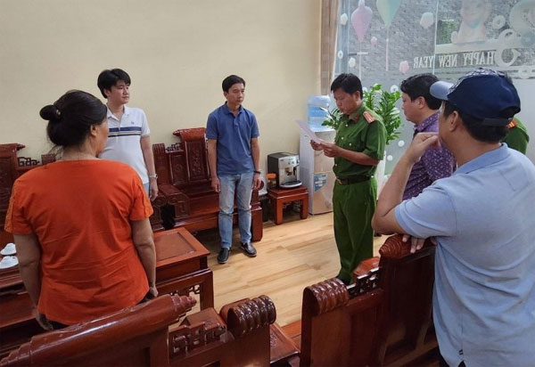 Thủ đoạn của 2 băng nhóm đòi nợ cho các ngân hàng, công ty tài chính-1