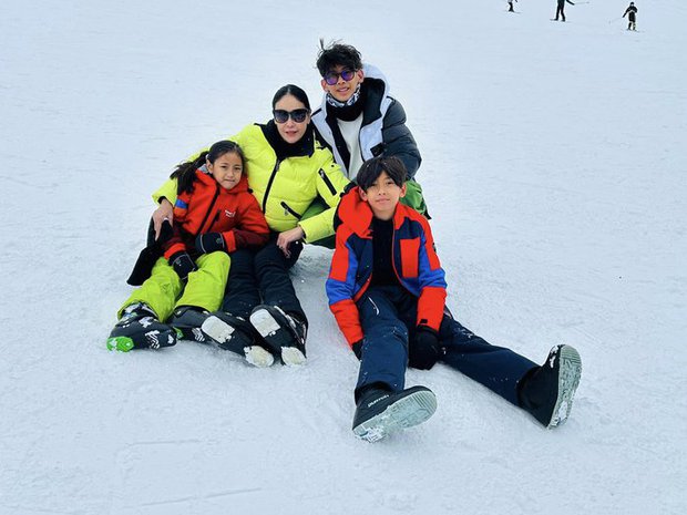 Con trai Hà Kiều Anh có chiều cao vượt trội, du học Anh khi mới 14 tuổi-5