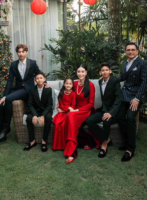 Con trai Hà Kiều Anh có chiều cao vượt trội, du học Anh khi mới 14 tuổi-6