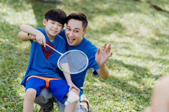 Tại sao cha mẹ nên khuyến khích con chơi nhiều hơn?