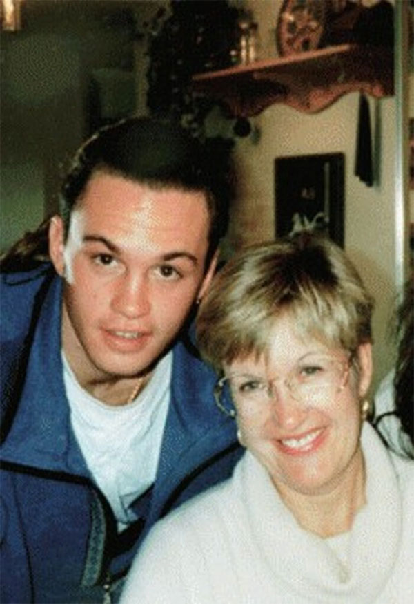 Bí ẩn vị du khách đến từ địa ngục-2