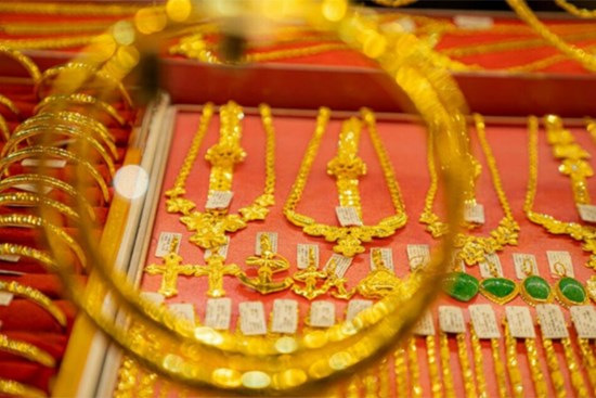 Giá vàng hôm nay 6/3: Giá tăng khi đồng USD suy yếu