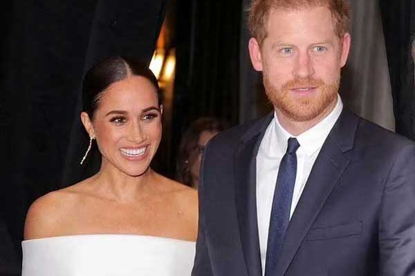 Vua Charles không còn nương tay với Harry khi anh công kích mẹ kế Camilla-5