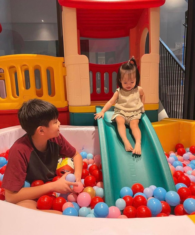 Nhìn phòng riêng được thiết kế thế này, dễ hiểu vì sao các con Cường Đô la lanh lẹ thông minh-6