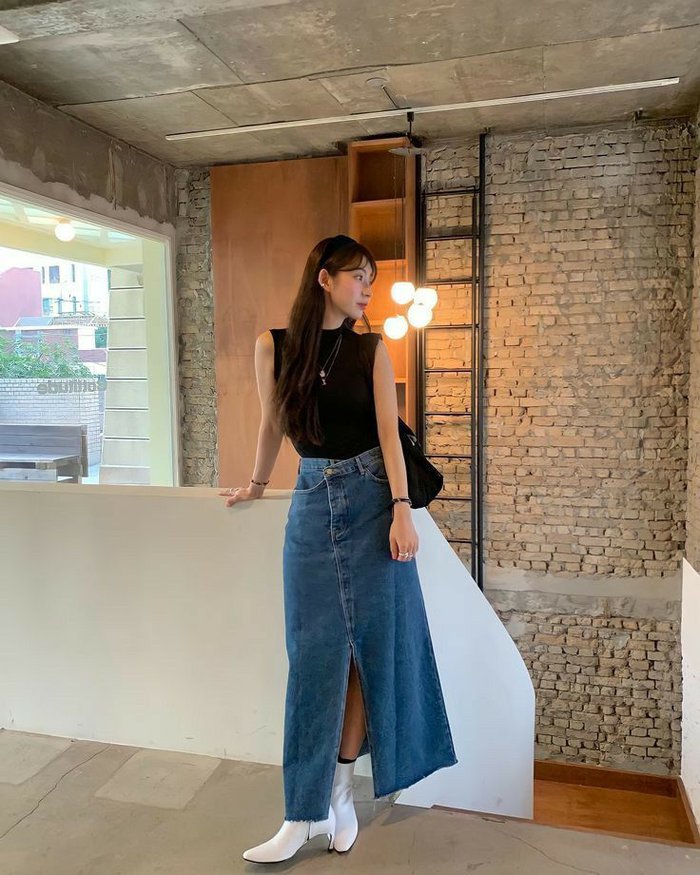 8 cách phối chân váy denim dành cho nàng 30+-4