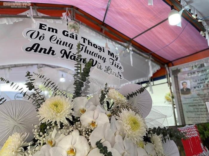 Vũ Luân, Bình Tinh thất thần trong đám tang cha nuôi - NSƯT Vũ Linh-3