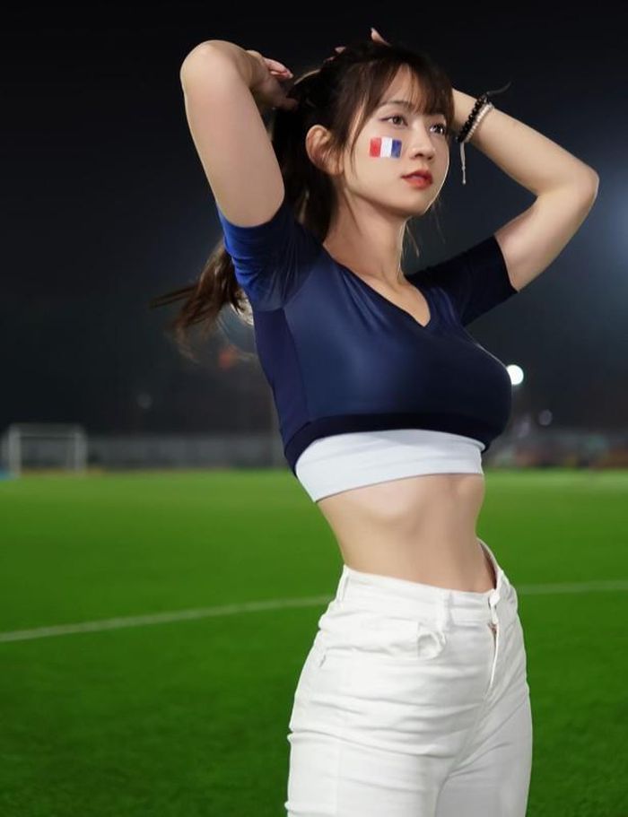 Tạo dáng giống Jennie, Lê Bống khoe triệt để vòng eo con kiến-10