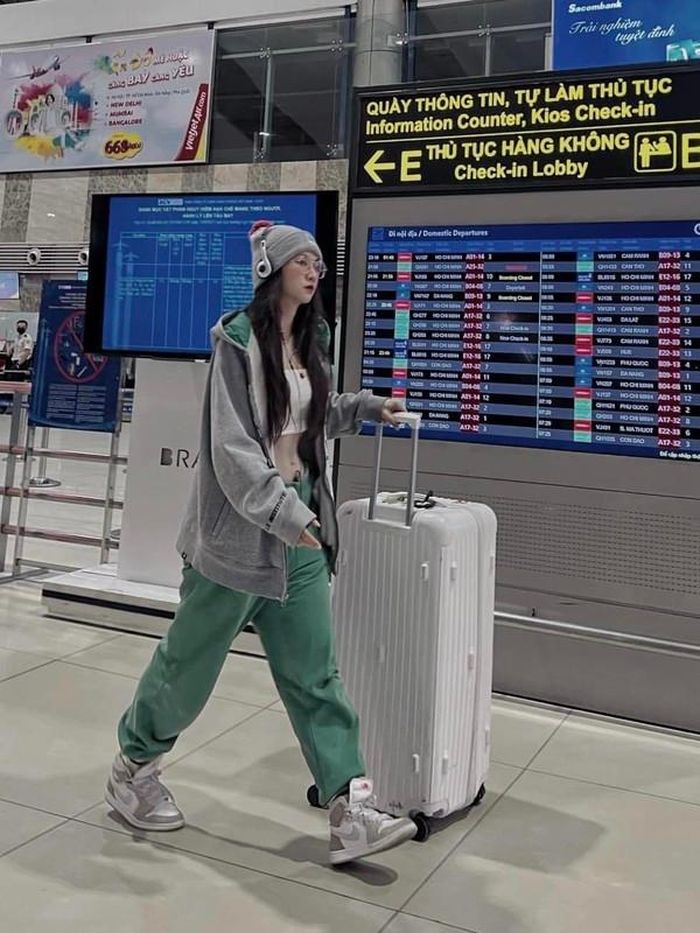 Tạo dáng giống Jennie, Lê Bống khoe triệt để vòng eo con kiến-7