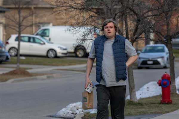 Nữ giáo viên bị ép nghỉ dạy vì phụ huynh không thích vòng 1 quá khủng của cô-2