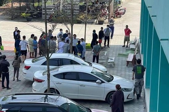 Người phụ nữ 60 tuổi rơi từ tầng 5 bệnh viện tử vong