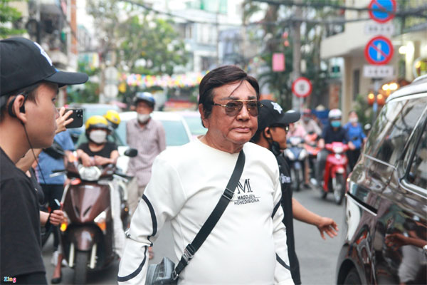 Nghệ sĩ viếng ngôi sao cải lương Vũ Linh-8