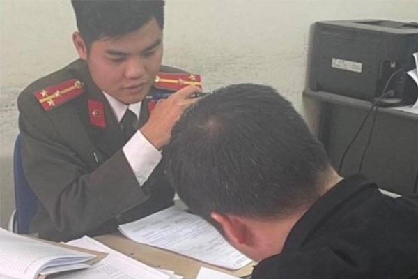 Thầy gọi hồn trên Facebook bị phạt 7,5 triệu đồng-1