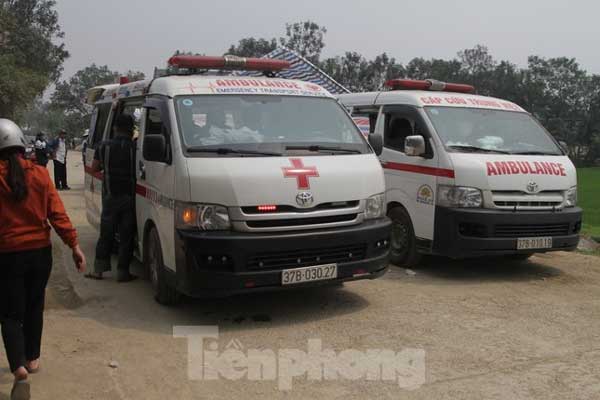 Vụ 3 mẹ con tử vong trên đường đến trường: Mẹ gọi sao con không dậy con ơi-3